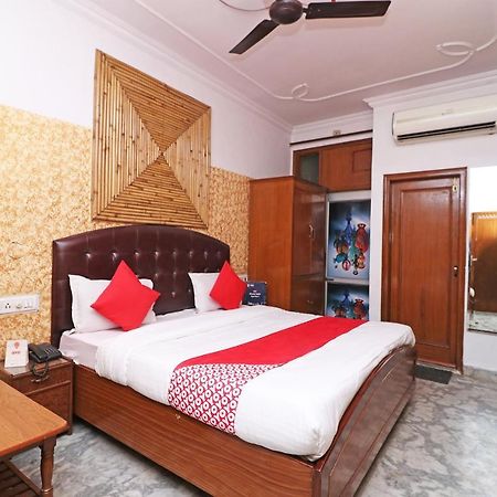 Oyo 29304 Hotel Pooja Yamunānagar Zewnętrze zdjęcie