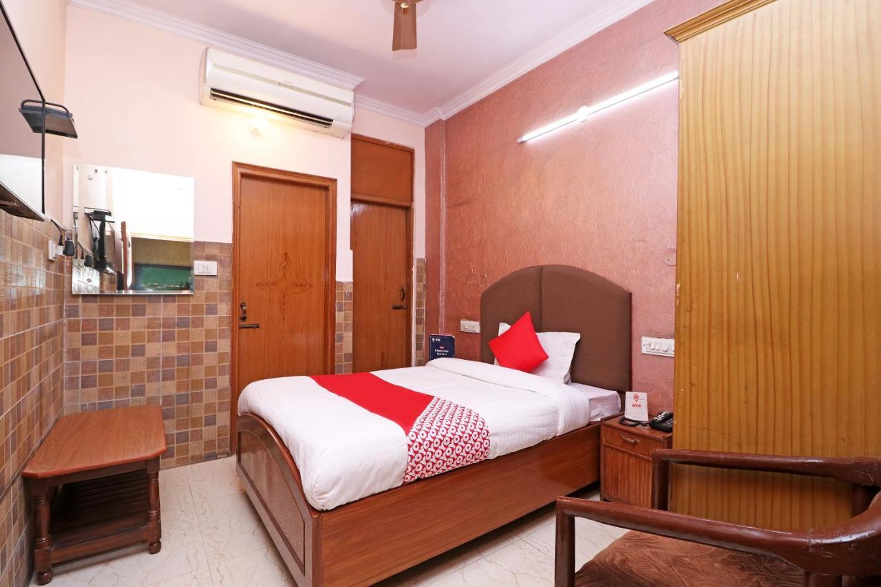 Oyo 29304 Hotel Pooja Yamunānagar Zewnętrze zdjęcie