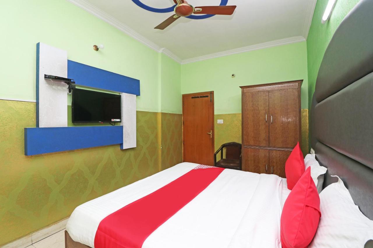 Oyo 29304 Hotel Pooja Yamunānagar Zewnętrze zdjęcie