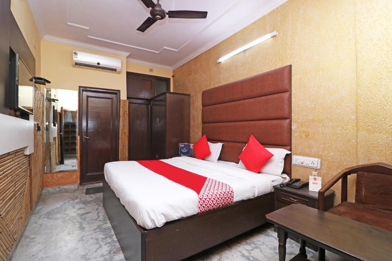 Oyo 29304 Hotel Pooja Yamunānagar Zewnętrze zdjęcie