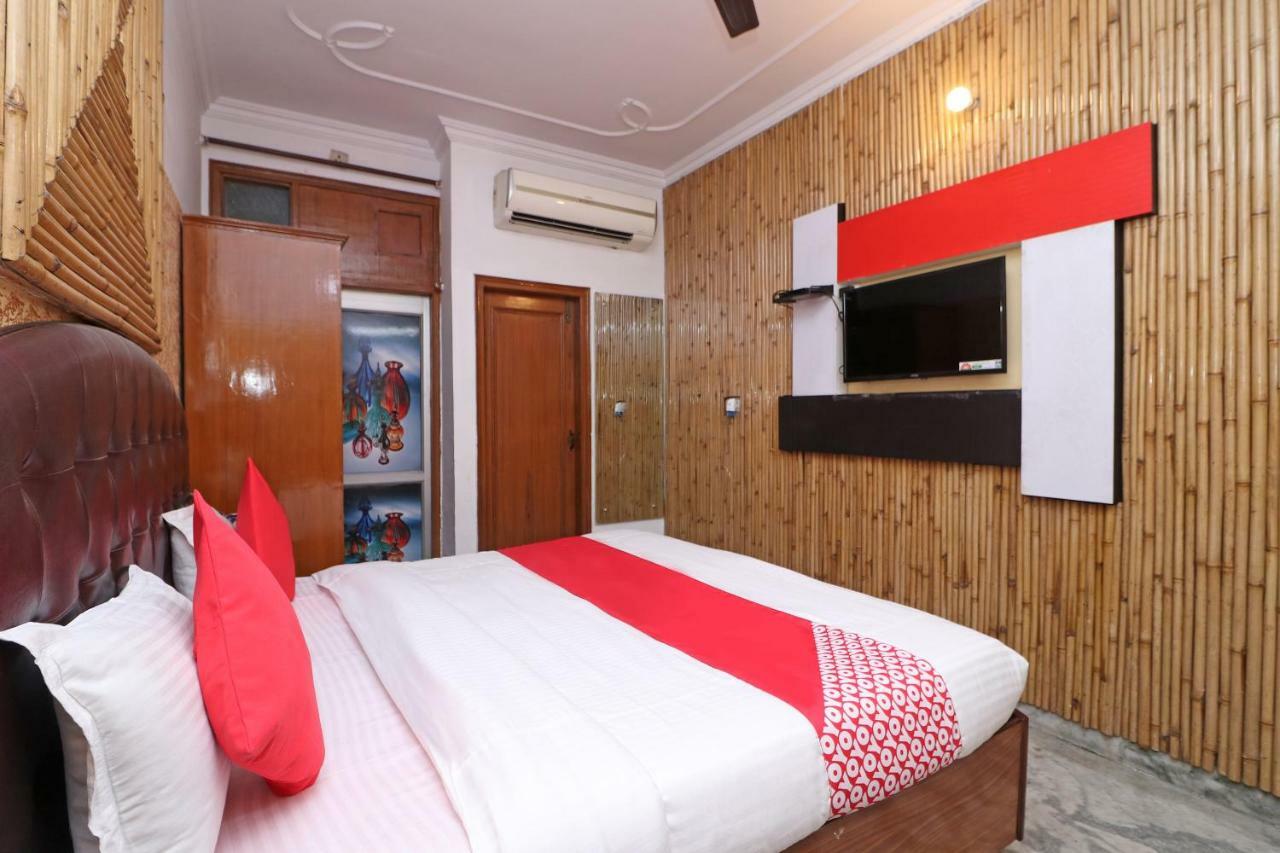 Oyo 29304 Hotel Pooja Yamunānagar Zewnętrze zdjęcie