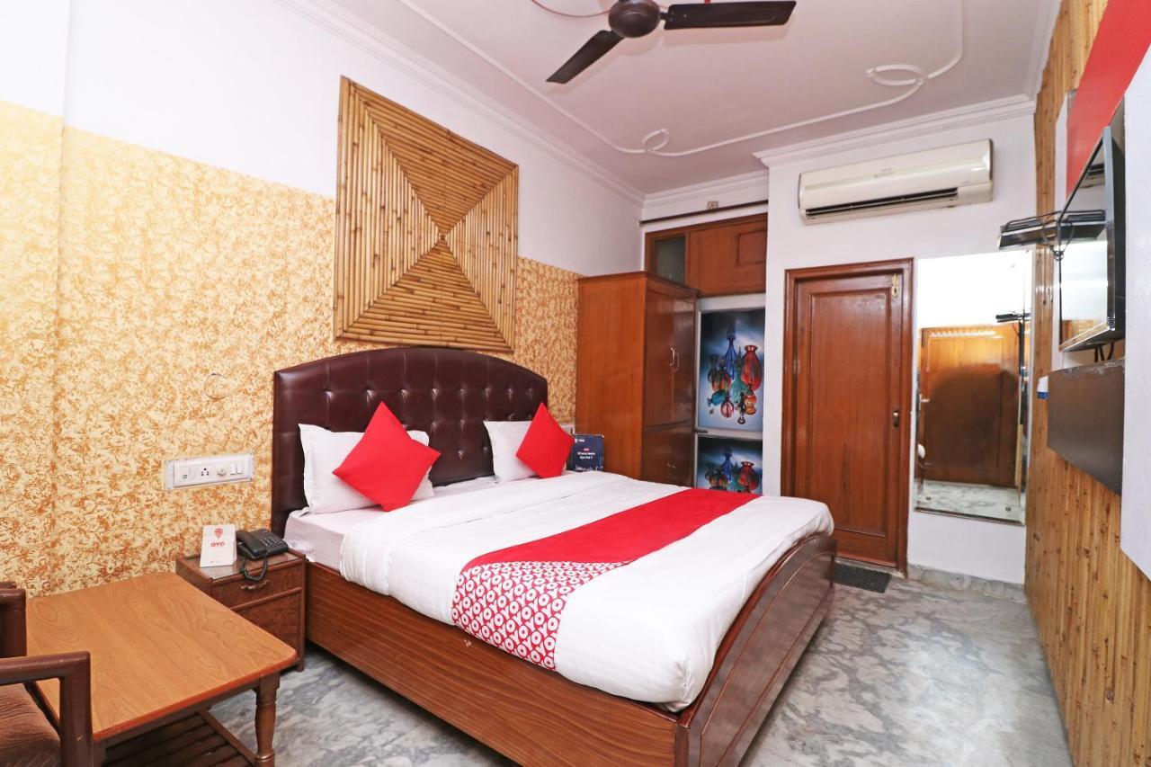 Oyo 29304 Hotel Pooja Yamunānagar Zewnętrze zdjęcie