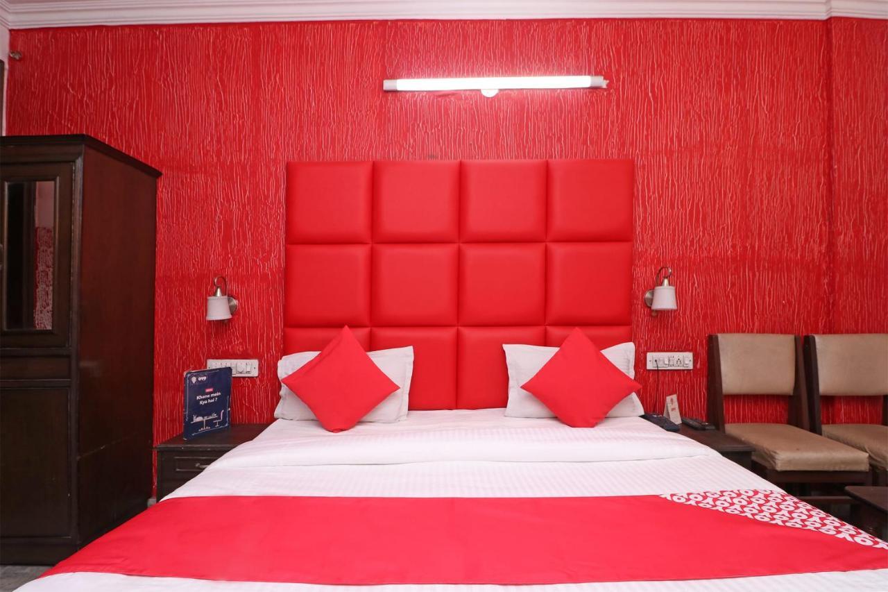 Oyo 29304 Hotel Pooja Yamunānagar Zewnętrze zdjęcie